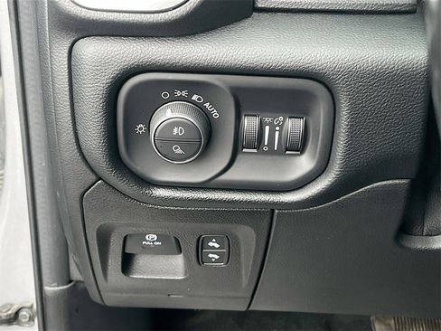 Used 2021 RAM 1500 Laramie image 21