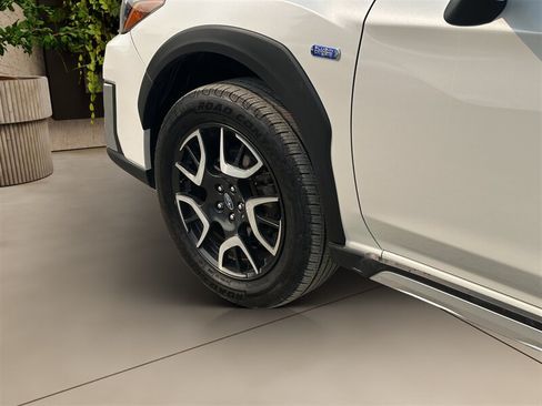 Used 2019 Subaru Crosstrek Hybrid w/ Moonroof Package w/Navigation AWD/4WD image 19