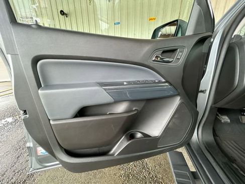 Used 2021 Chevrolet Colorado Z71 w/ Safety Package image 19