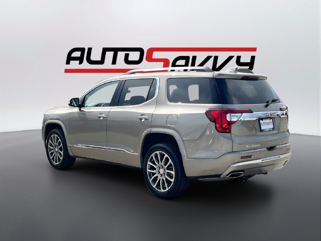 Used 2023 GMC Acadia Denali w/ Denali Technology Package FWD image 5