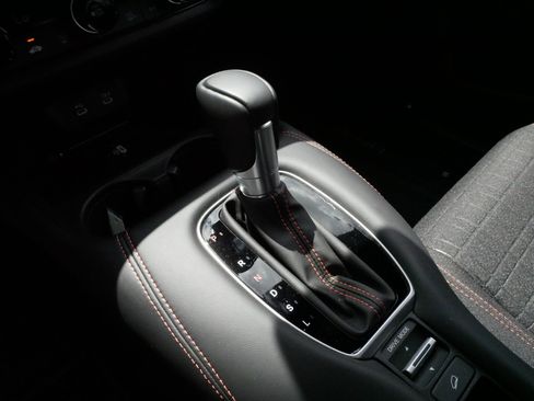 Certified 2026 Honda HR-V Sport image 24