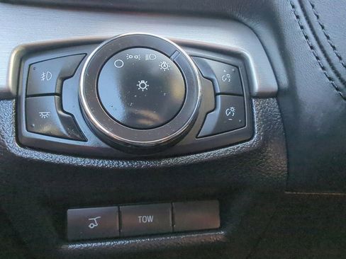 Used 2018 Ford Explorer Platinum image 28