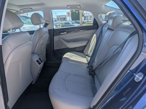 Used 2018 Hyundai Sonata Limited w/ Cargo Package FWD image 27