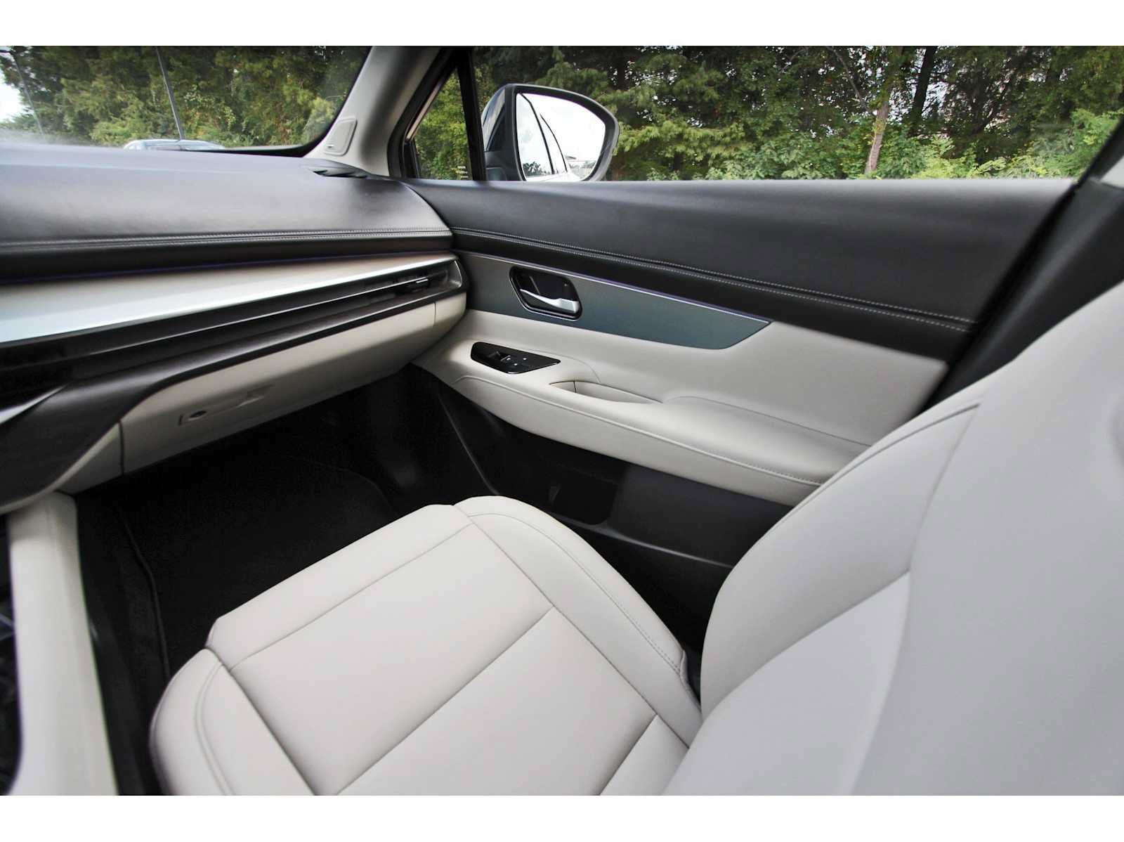 Used 2025 Nissan Murano SL w/ Cargo Package AWD/4WD image 8