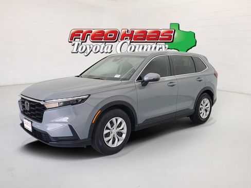 Used 2025 Honda CR-V LX image 1