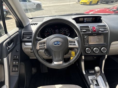 Used 2014 Subaru Forester 2.5i Touring AWD/4WD image 25