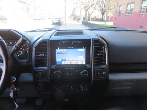 Used 2017 Ford F150 XLT w/ Equipment Group 302A Luxury image 17