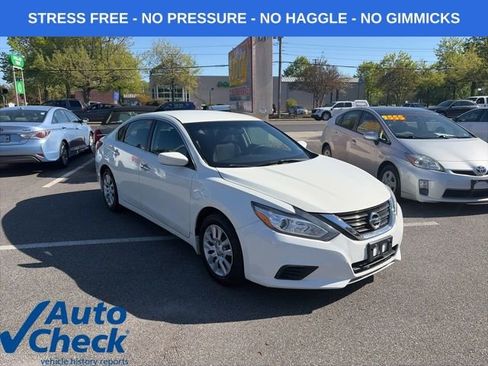 Used 2017 Nissan Altima 2.5 S w/ Power Driver Seat Package image 2