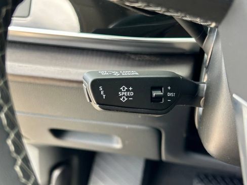 Used 2023 Audi Q8 Premium w/ Convenience Package AWD/4WD image 25