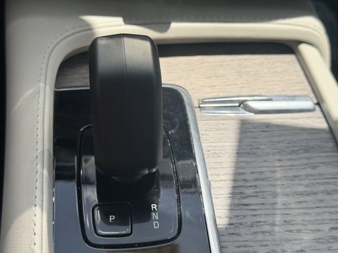 Certified 2024 Volvo XC90 B5 Plus w/ Protection Package Premier AWD/4WD image 27
