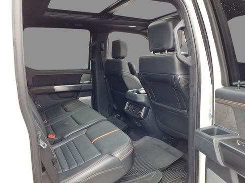 Used 2024 Ford F250 Platinum image 11