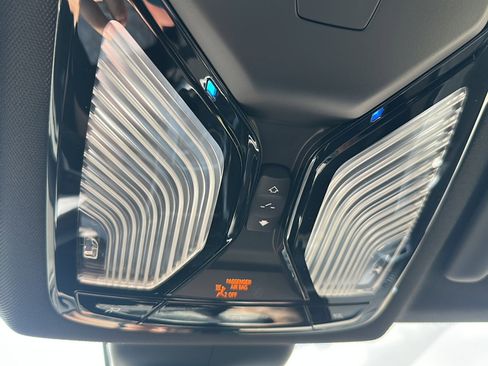 New 2026 BMW 330i Sedan w/ Premium Package image 28