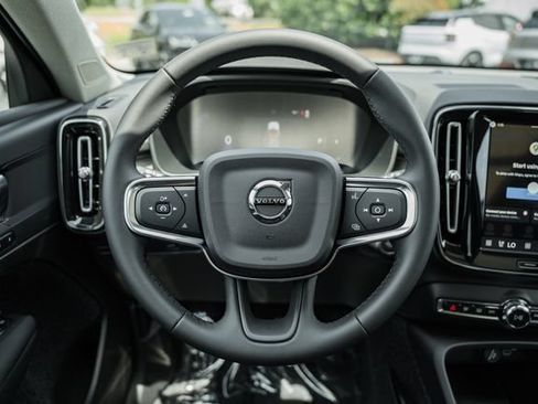 New 2026 Volvo XC40 B5 Core w/ Protection Package Premier AWD/4WD image 29
