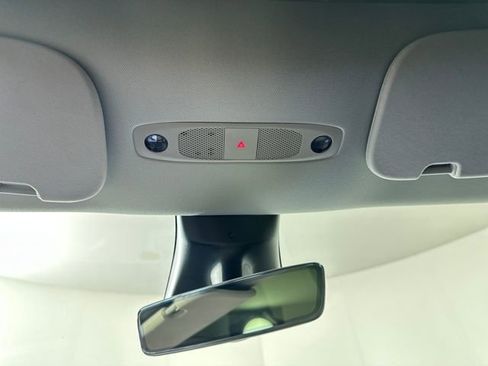 Used 2021 Tesla Model Y Long Range image 23