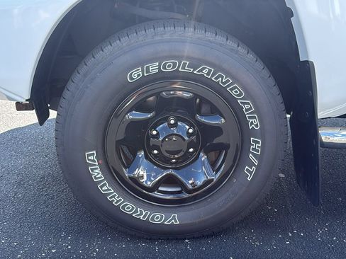 Used 2014 Toyota Tacoma PreRunner w/ SR5 Package RWD image 9