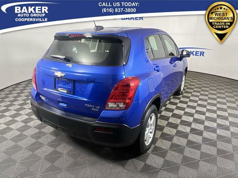 Used 2016 Chevrolet Trax LS w/ LPO, Cargo Package image 9
