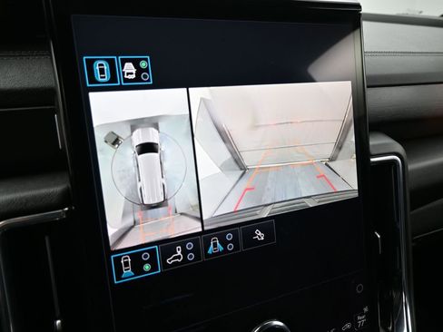 Used 2025 GMC Yukon XL Denali image 16