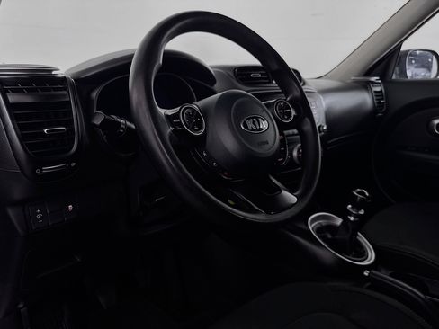 Used 2018 Kia Soul FWD image 20