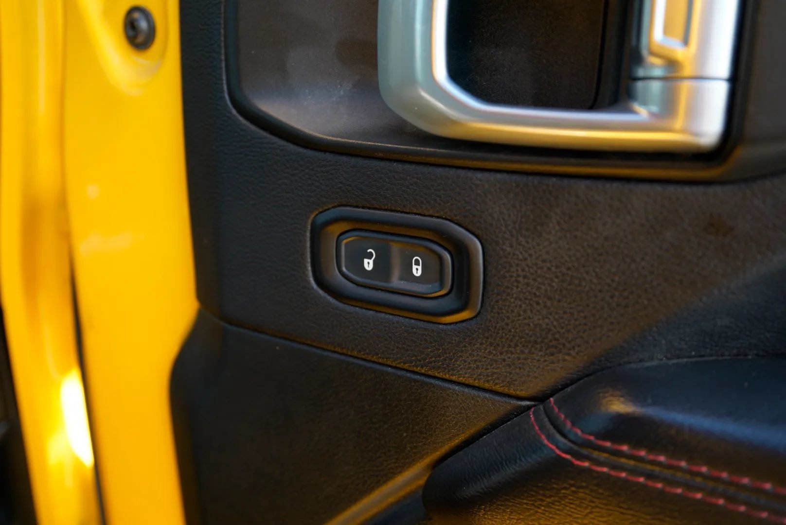 Used 2021 Jeep Wrangler Unlimited Rubicon AWD/4WD image 40