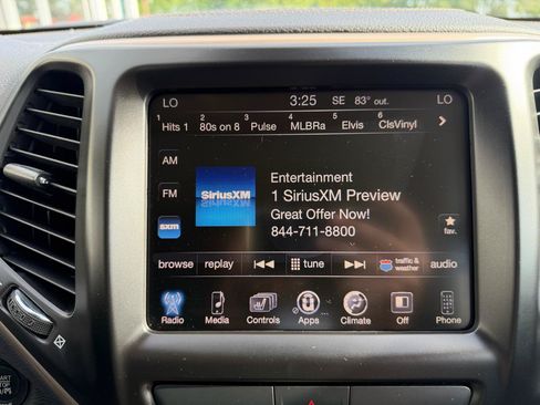 Used 2016 Jeep Cherokee Limited AWD/4WD image 33