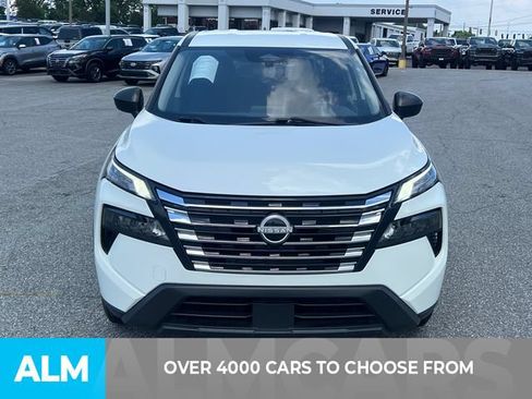 Used 2024 Nissan Rogue S FWD image 2