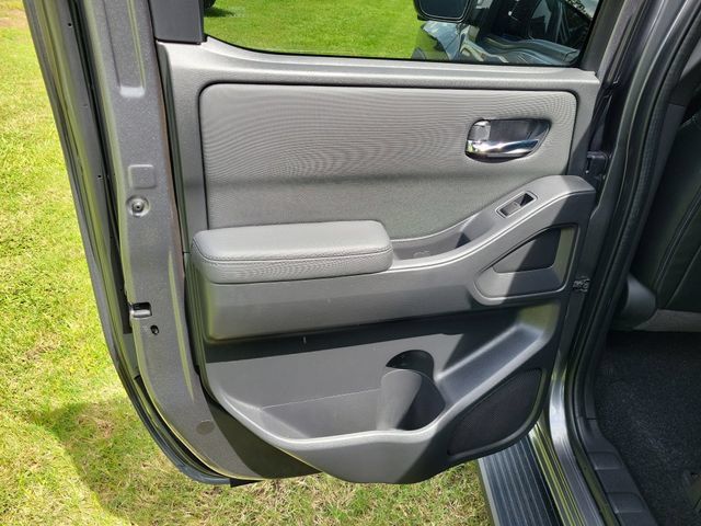Used 2022 Nissan Frontier PRO-4X w/ Pro-4X Premium Package AWD/4WD image 13