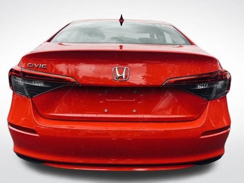 Used 2023 Honda Civic EX image 5