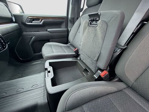 Used 2022 GMC Sierra 1500 Elevation w/ LPO, Elevation Black Package image 41