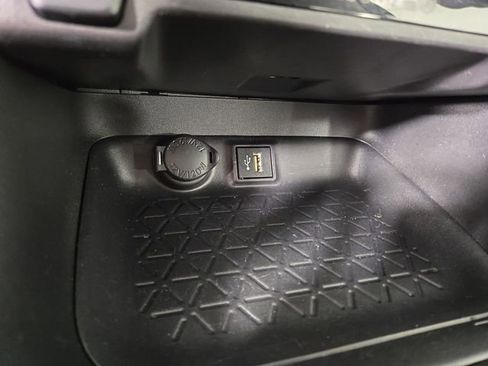 Used 2025 Toyota RAV4 XLE image 25