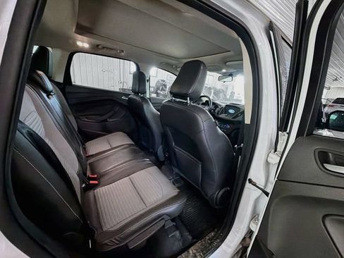 Used 2018 Ford Escape SE w/ SE SYNC Package AWD/4WD image 11