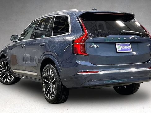 New 2026 Volvo XC90 T8 Ultra w/ Protection Package Premier AWD/4WD image 3