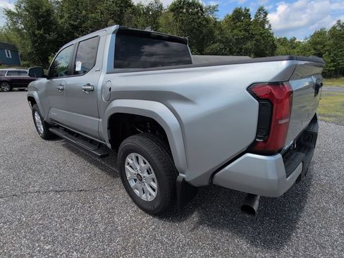 Certified 2026 Toyota Tacoma SR5 AWD/4WD image 4