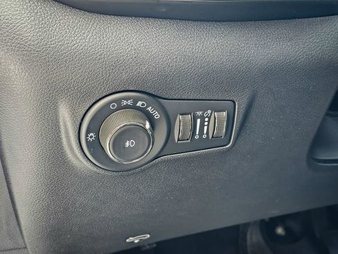 Used 2022 Jeep Compass Latitude image 14