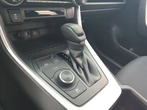 Used 2025 Toyota RAV4 LE image 10