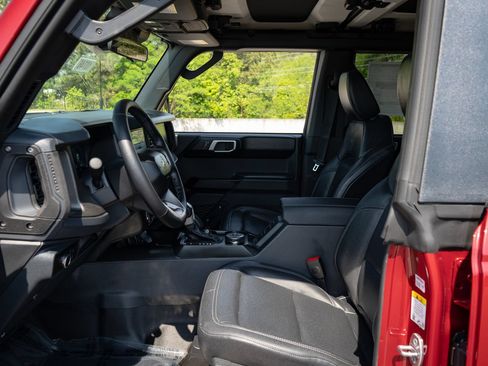 New 2026 Ford Bronco Badlands w/ Sasquatch Package AWD/4WD image 26