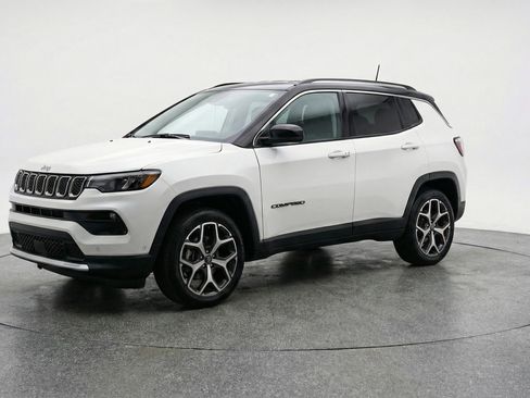 Used 2025 Jeep Compass Limited AWD/4WD image 3