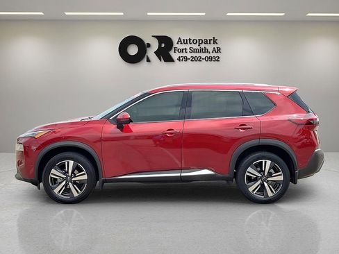 Used 2023 Nissan Rogue SL w/ SL Premium Package FWD image 3