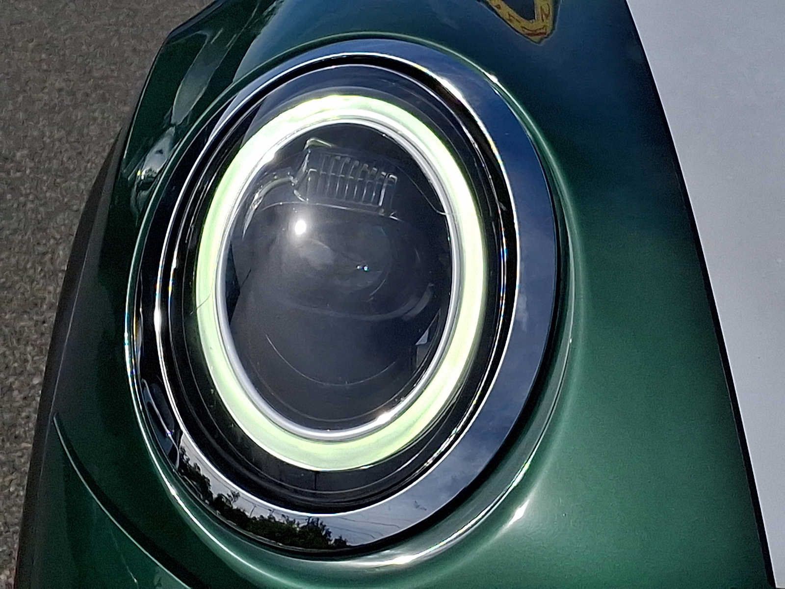 Used 2024 MINI Cooper 4-Door Hardtop FWD image 8