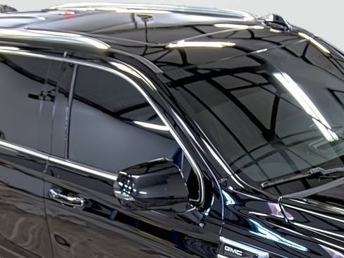 Used 2022 GMC Yukon Denali w/ Denali Ultimate Package AWD/4WD image 16