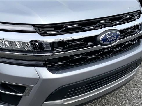 Used 2024 Ford Expedition Limited image 30