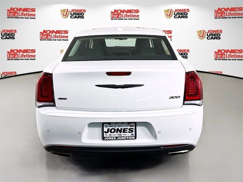 Used 2023 Chrysler 300 Touring L w/ Popular Equipment Group image 16