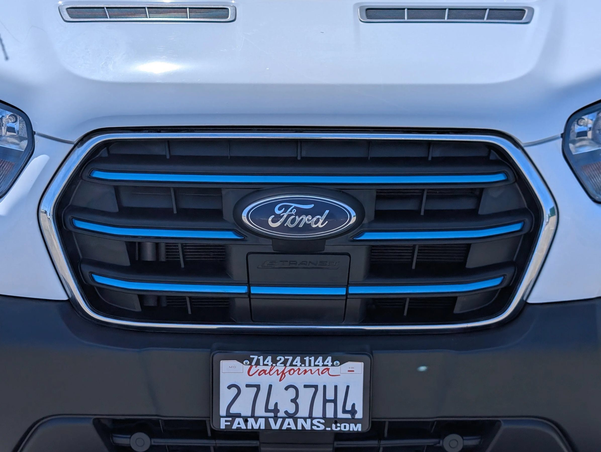 Used 2022 Ford E-Transit Low Roof RWD image 3