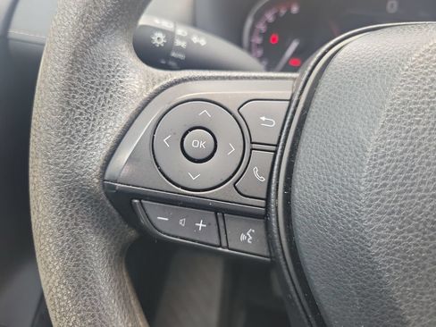 Certified 2025 Toyota RAV4 XLE FWD image 18