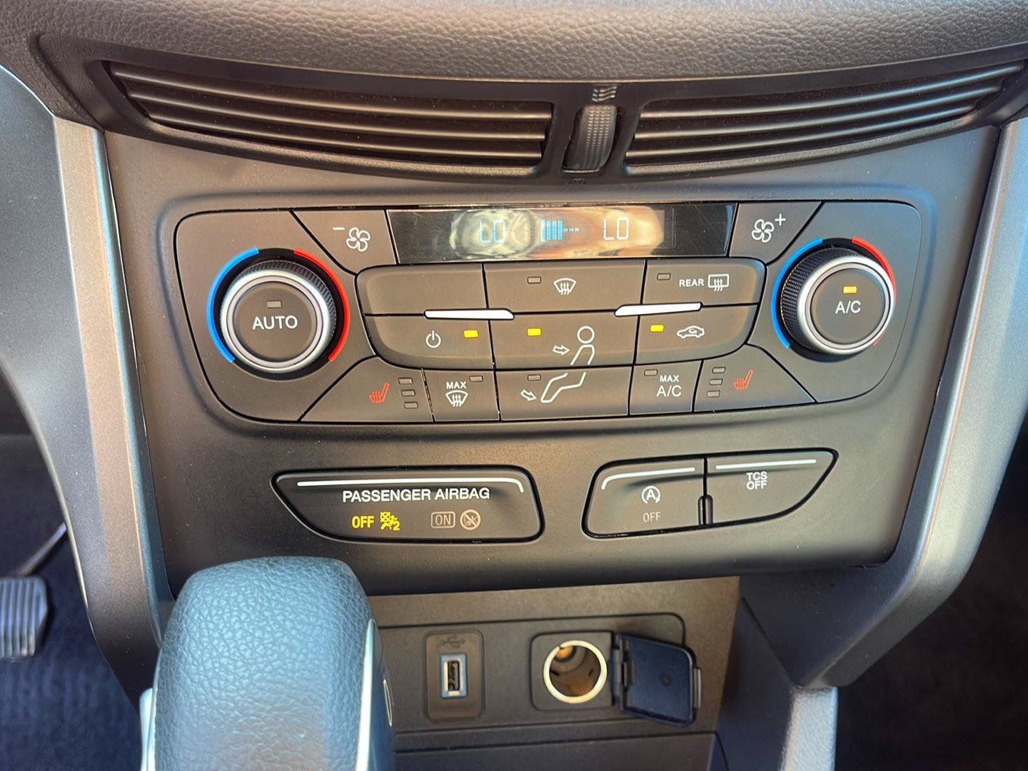 Used 2018 Ford Escape SE AWD/4WD image 26