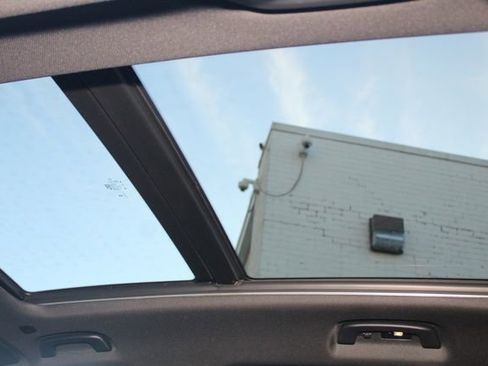 Used 2025 BMW X1 xDrive28i w/ Technology Package image 24