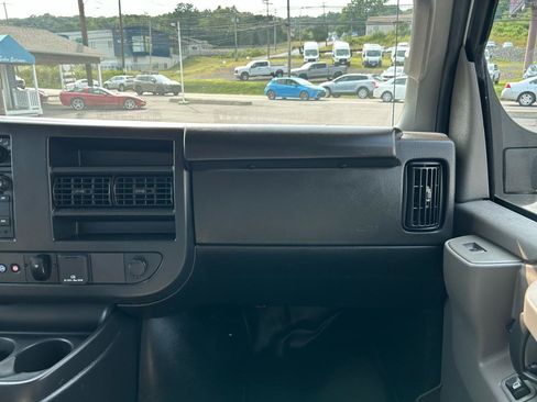 Used 2023 Chevrolet Express 3500 w/ Power Convenience Package RWD image 18