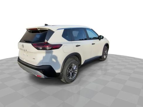 Used 2023 Nissan Rogue S image 8