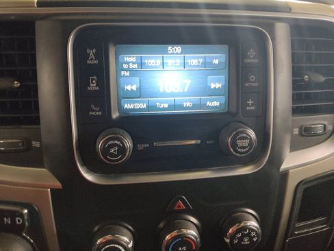 Used 2019 RAM 1500 Classic SLT RWD image 25