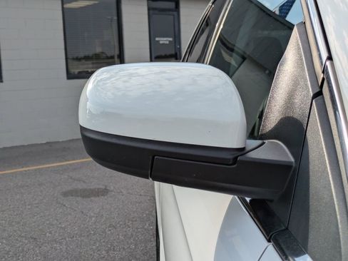 Used 2024 Ford Edge SEL AWD/4WD image 12