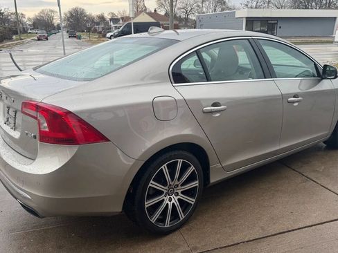 Used 2016 Volvo S60 T5 Inscription Platinum w/ Climate Package image 7